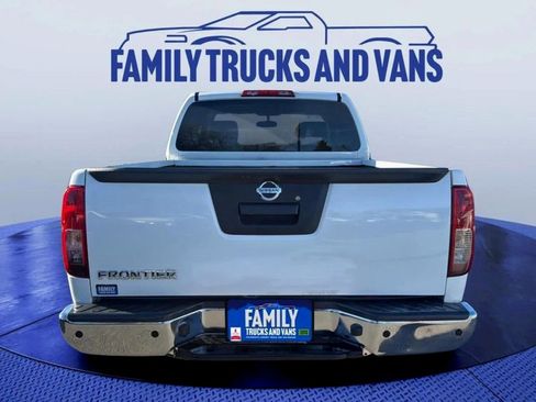 Used 2018 Nissan Frontier S image 4