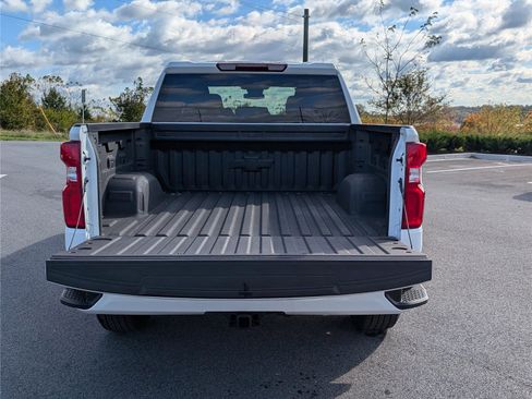 Certified 2025 Chevrolet Silverado 1500 RST w/ LPO, Dark Essentials Package image 13
