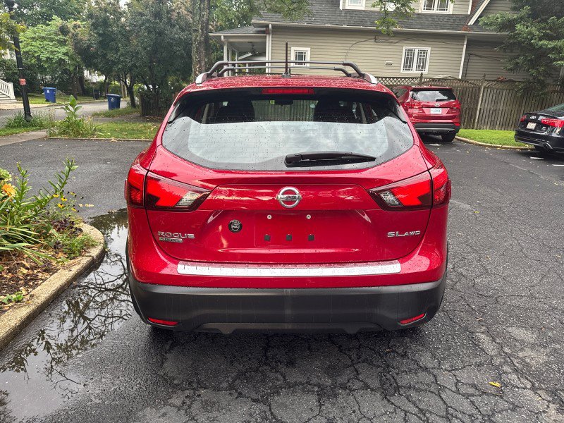 Used 2018 Nissan Rogue Sport SL AWD/4WD image 9