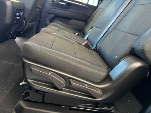 New 2026 Chevrolet Suburban LS w/ Max Trailering Package AWD/4WD image 10