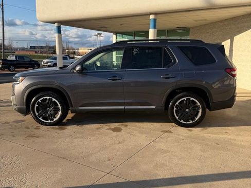 New 2026 Honda Pilot Touring image 2