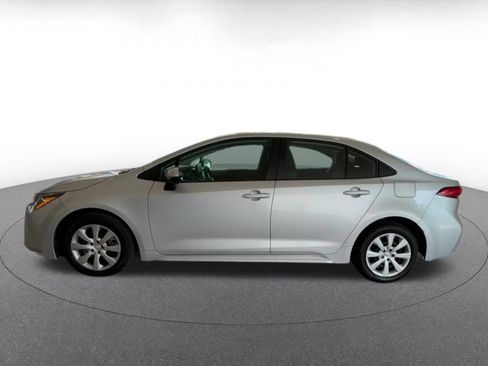 Used 2025 Toyota Corolla LE FWD image 8