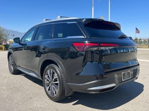 Certified 2026 INFINITI QX60 Luxe w/ Cargo Package FWD image 3