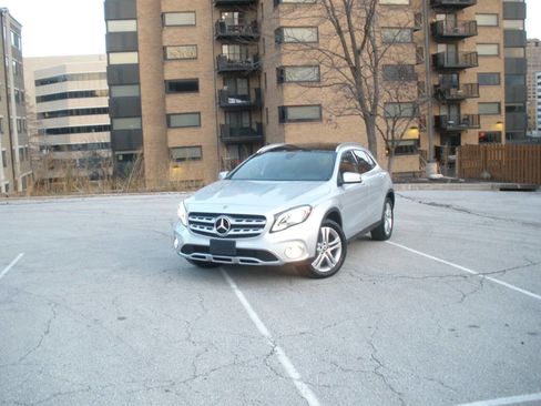 Used 2019 Mercedes-Benz GLA 250 4MATIC image 19