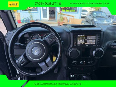 Used 2016 Jeep Wrangler Unlimited Sport w/ Max Tow Package AWD/4WD image 12