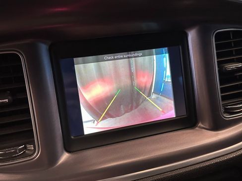 Used 2019 Dodge Charger SXT w/ Leather Interior Group image 13