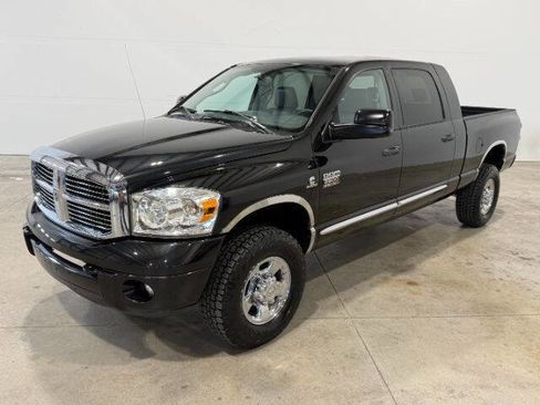Used 2008 Dodge Ram 2500 Truck Laramie w/ Protection Group AWD/4WD image 2
