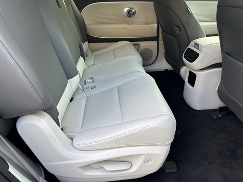 New 2026 Hyundai Ioniq 9 SEL AWD/4WD image 16