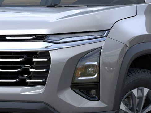 New 2026 Chevrolet Equinox LT w/ Convenience Package II FWD image 10