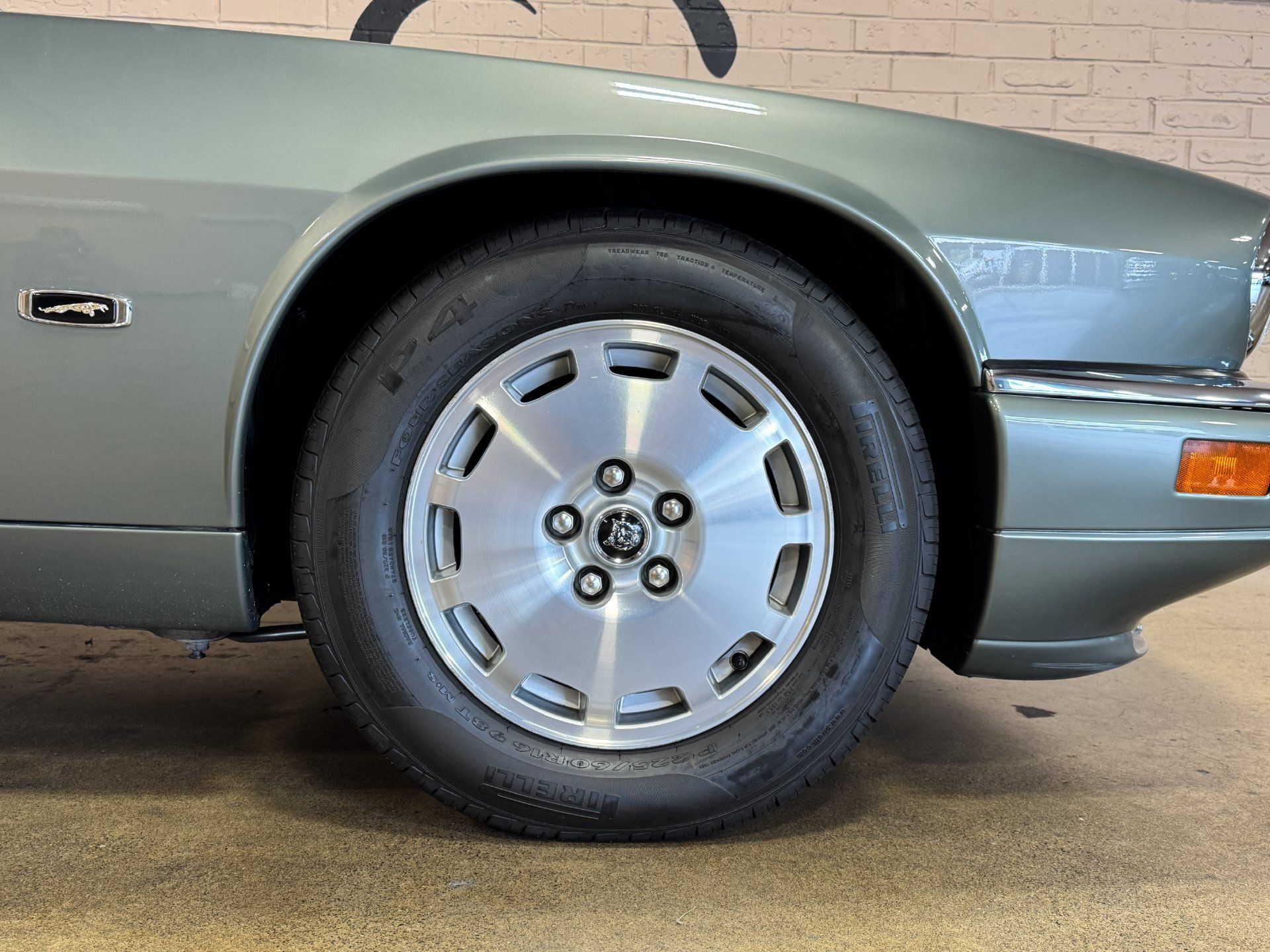 Used 1996 Jaguar XJS 4.0 Convertible RWD image 21