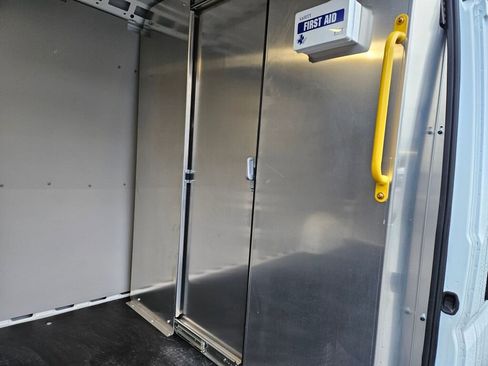 Used 2025 RAM ProMaster 2500 w/ Convenience Group image 15