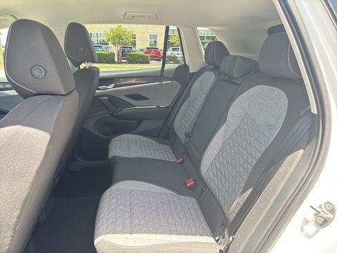 Used 2025 Volkswagen Tiguan S FWD image 17