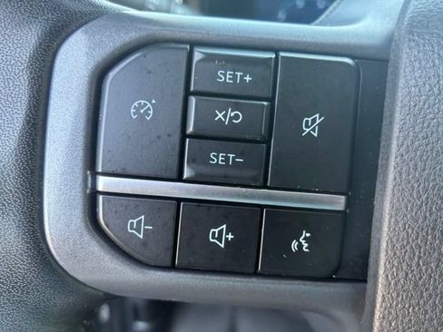 Used 2024 Ford F250 Lariat w/ Black Appearance Package AWD/4WD image 40