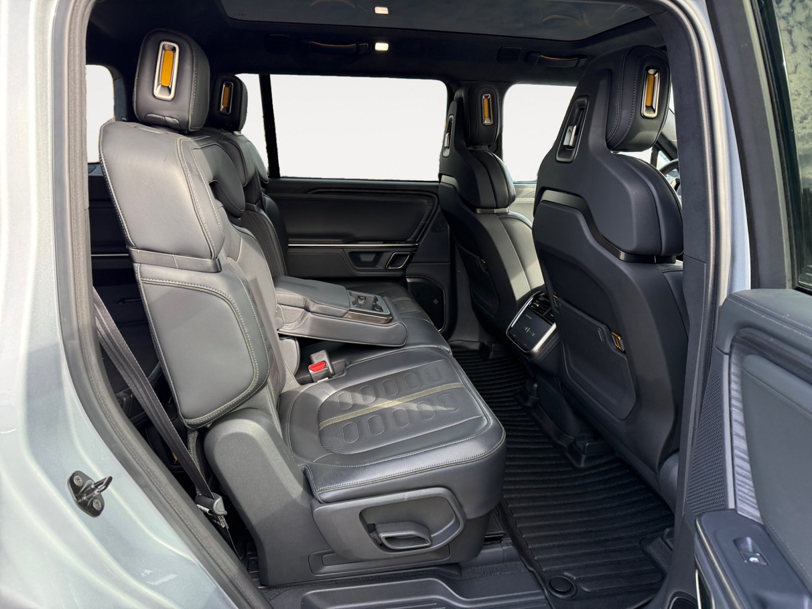 Used 2024 Rivian R1S Adventure Quad AWD/4WD image 18