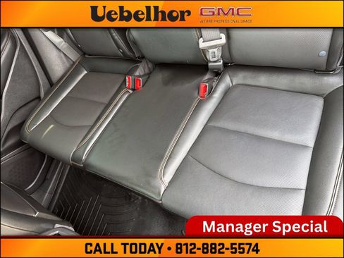 Used 2021 GMC Terrain SLT AWD/4WD image 19