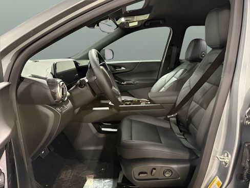 New 2026 Chevrolet Equinox LT w/ Convenience Package II image 10