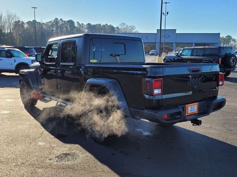 Used 2022 Jeep Gladiator Sport AWD/4WD image 8