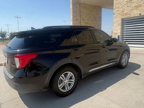 Used 2021 Ford Explorer XLT RWD image 5
