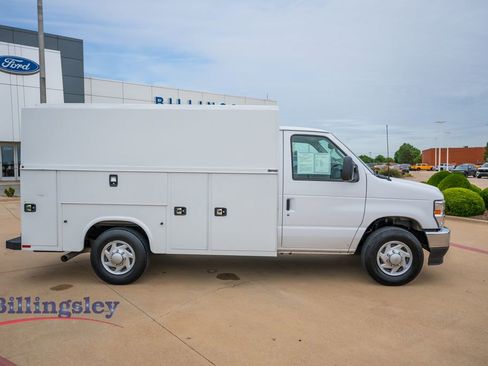 Used 2024 Ford E-350 and Econoline 350 Super Duty w/ Power Windows & Locks Group RWD image 8