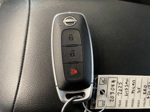 Certified 2025 Nissan Kicks SV FWD image 18