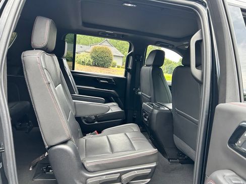 Used 2025 Chevrolet Suburban RST w/ Comfort Package RWD image 51