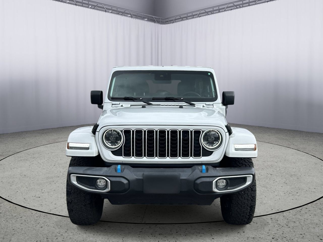 Used 2024 Jeep Wrangler Unlimited Sahara w/ Safety Group AWD/4WD image 4