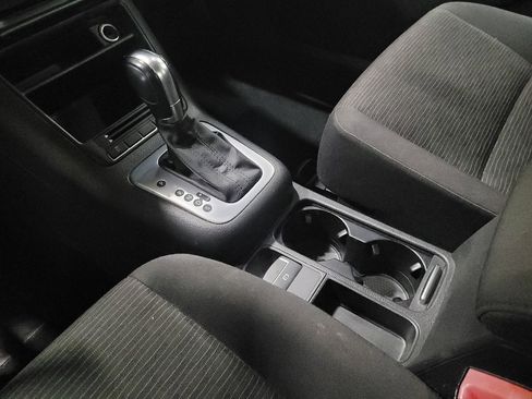 Used 2014 Volkswagen Tiguan S FWD image 26