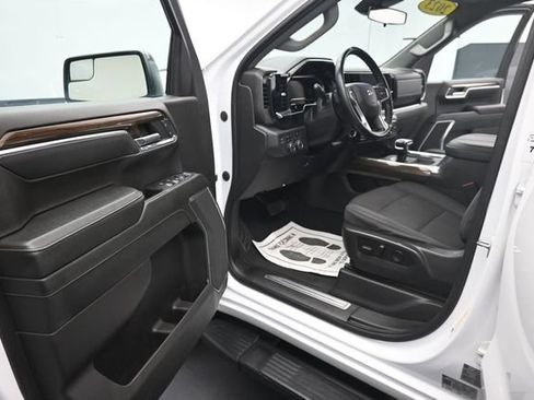 Used 2023 Chevrolet Silverado 1500 LT Trail Boss w/ Protection Package AWD/4WD image 18