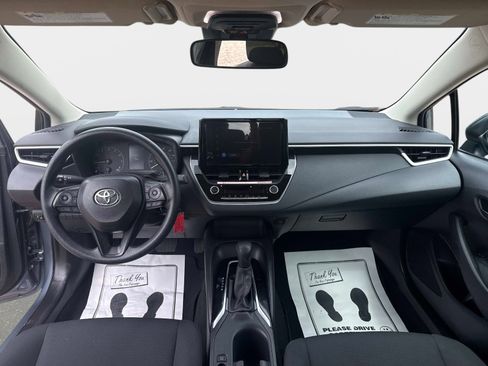 Used 2025 Toyota Corolla LE FWD image 44