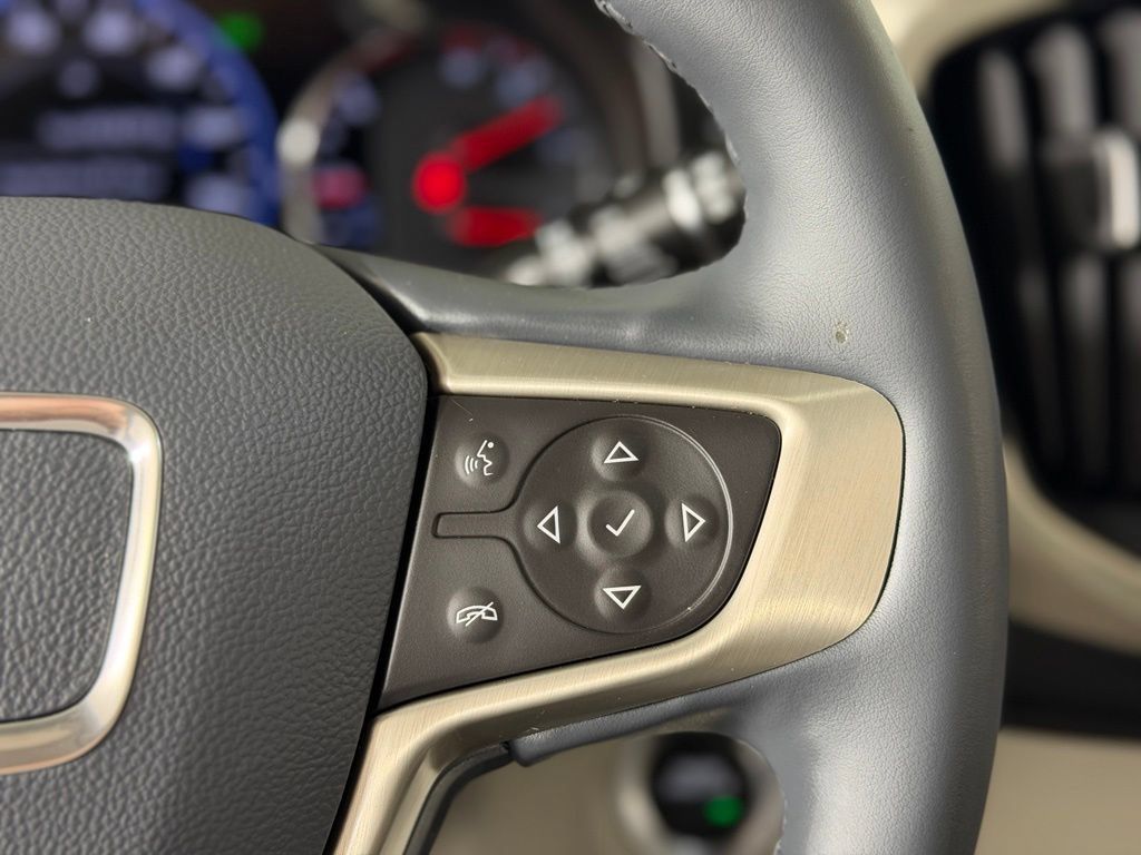 Used 2024 GMC Terrain Denali w/ Denali Premium Package AWD/4WD image 19