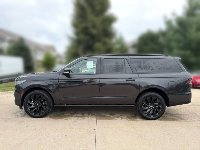 New 2027 Lincoln Navigator L Reserve w/ Jet Appearance Package AWD/4WD image 9