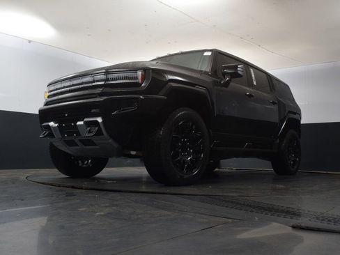 New 2025 GMC Hummer EV 2X w/ LPO, Dark Essentials Package image 50