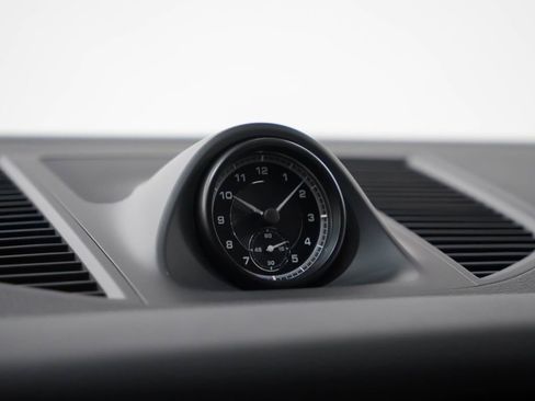 Certified 2026 Porsche Macan image 20