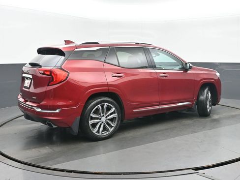 Used 2018 GMC Terrain Denali w/ GMC Pro Grade Package AWD/4WD image 3