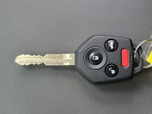 Used 2025 Subaru Crosstrek 2.0i image 31