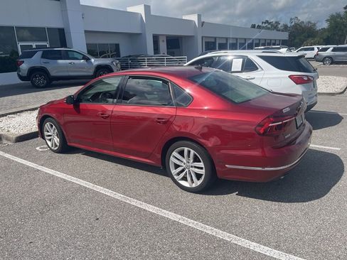 Used 2019 Volkswagen Passat 2.0T Wolfsburg w/ Wheels & Sunroof Package FWD image 3