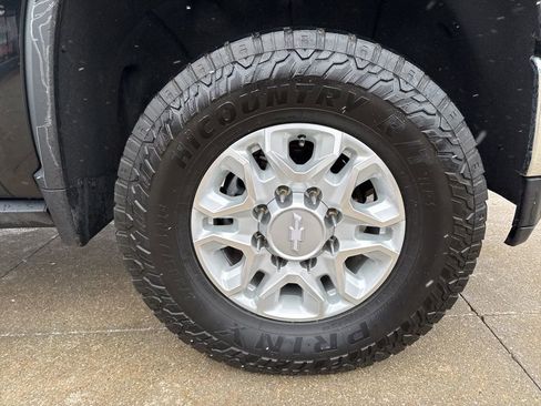 Used 2020 Chevrolet Silverado 2500 LTZ w/ LTZ Convenience Package image 52