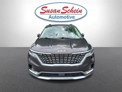 Used 2022 Kia Carnival SX FWD image 2