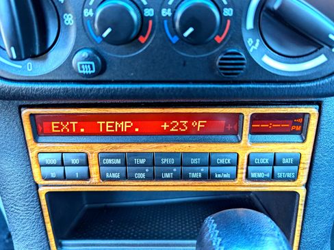 Used 1995 BMW M3 Coupe image 25