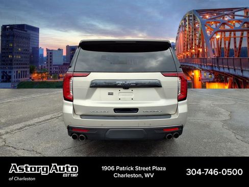 Used 2023 GMC Yukon XL Denali Ultimate image 4