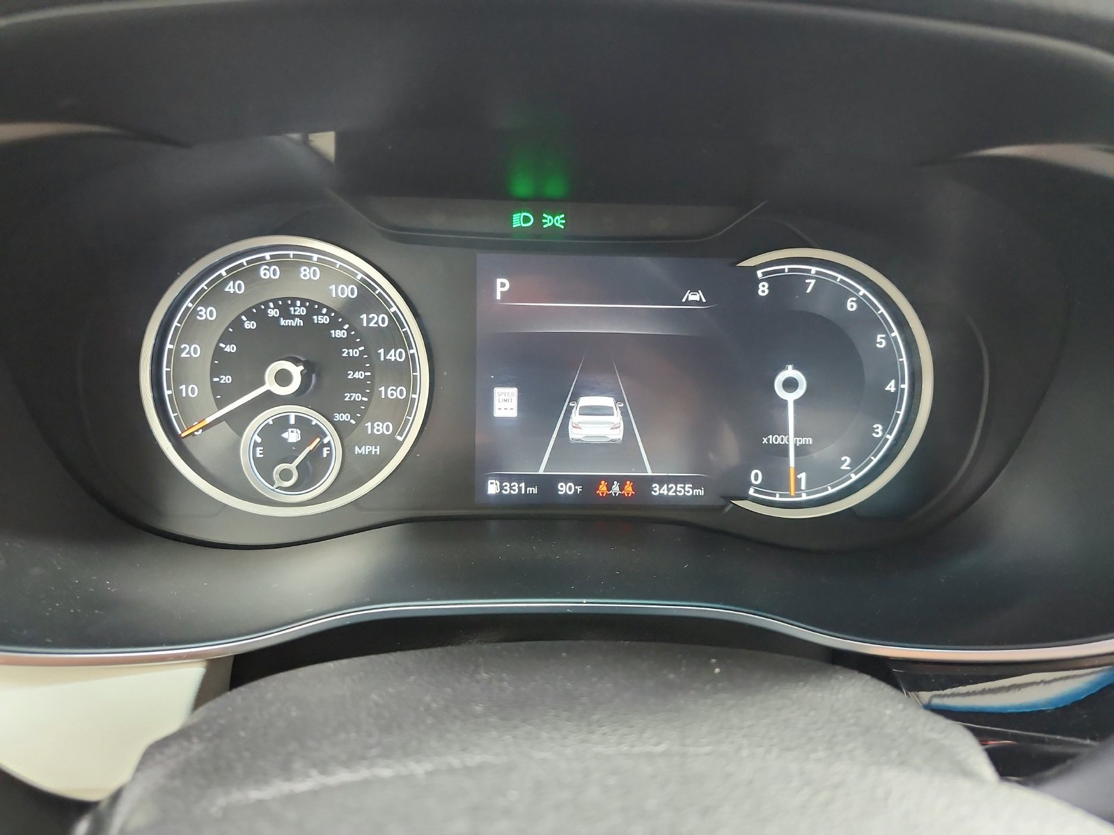 Used 2025 Genesis G70 2.5T RWD image 13