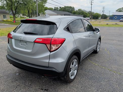 Used 2017 Honda HR-V EX image 4