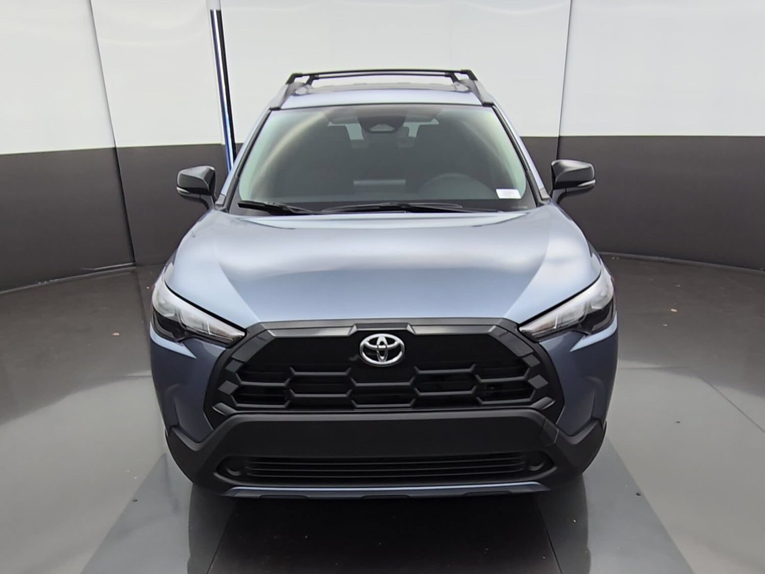 New 2026 Toyota Corolla Cross LE w/ Moonroof Package FWD image 2