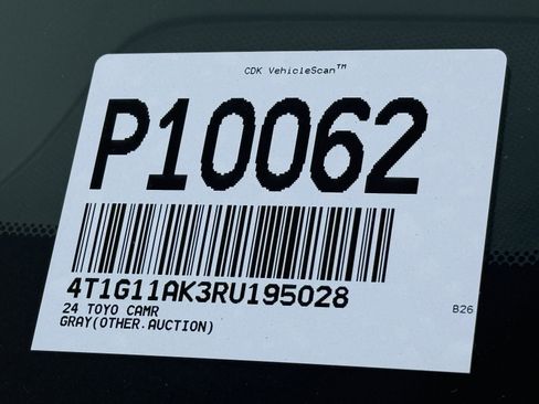 Used 2024 Toyota Camry SE image 34