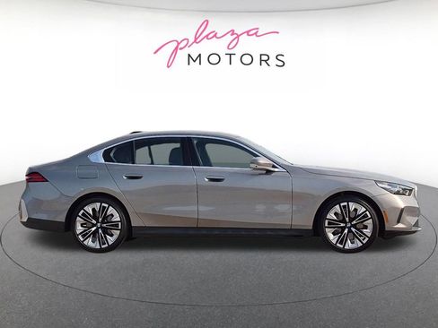 Used 2026 BMW 540i xDrive AWD/4WD image 4