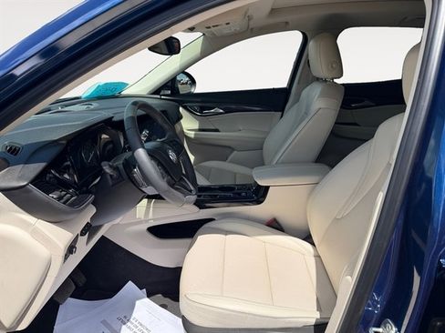 Used 2022 Buick Envision Essence w/ Technology Package I AWD/4WD image 9