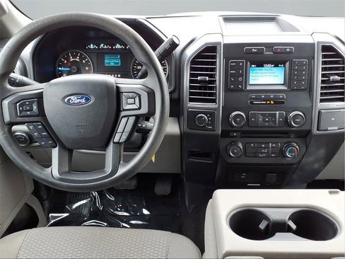 Used 2018 Ford F150 XLT image 4