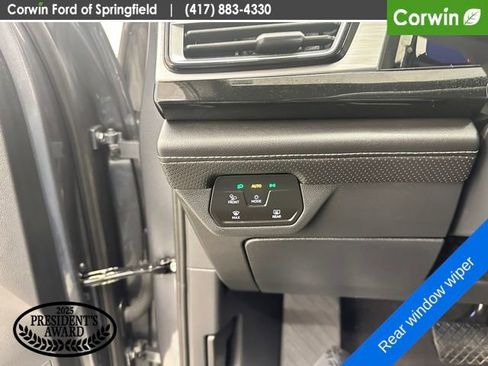 Used 2025 Volkswagen Atlas Cross Sport SE AWD/4WD image 31