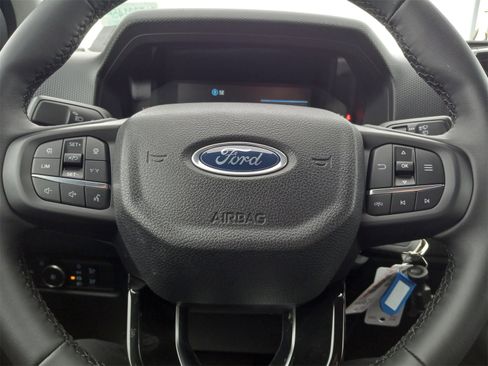 Used 2024 Ford Ranger XLT w/ Technology Package image 18