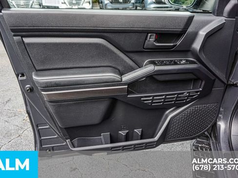 Used 2025 Toyota 4Runner SR5 AWD/4WD image 47